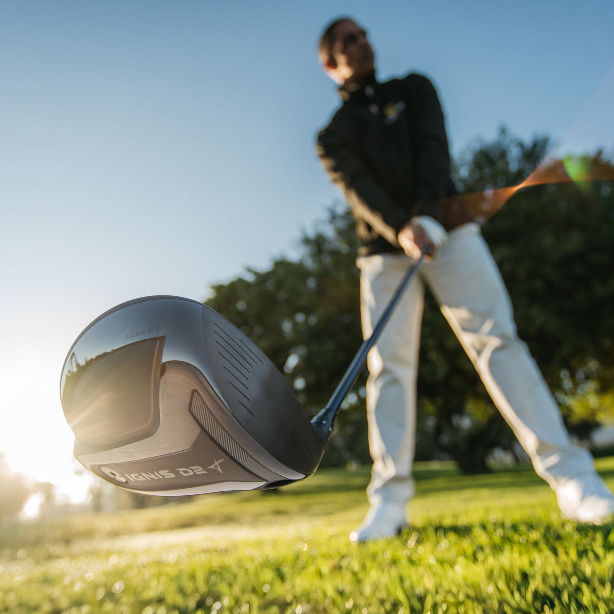 Swinging the Takomo Ignis D2 driver