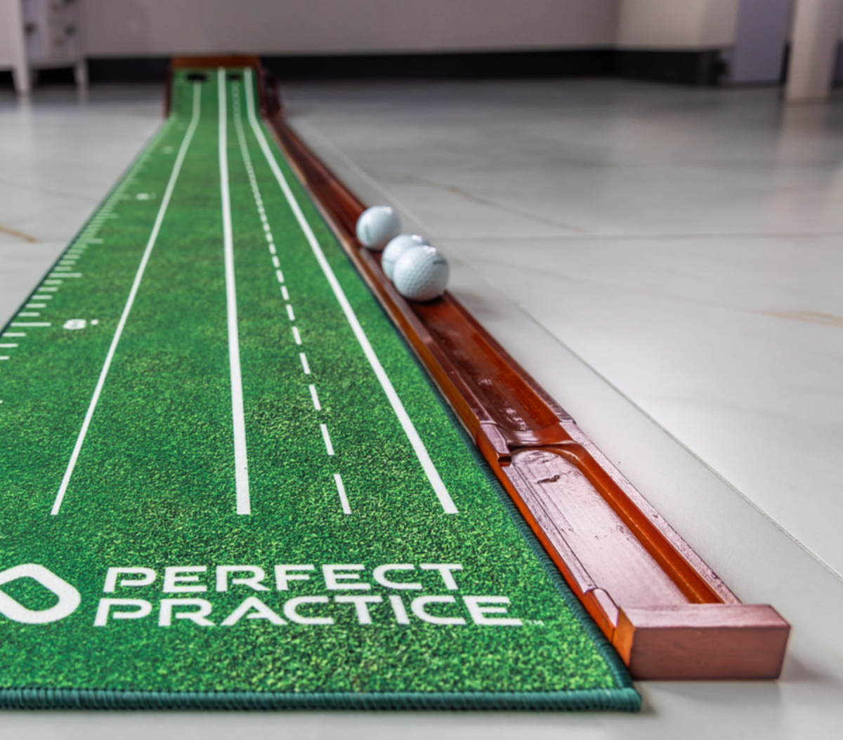 Perfect Practice Putting Mat alignment lines and ball return